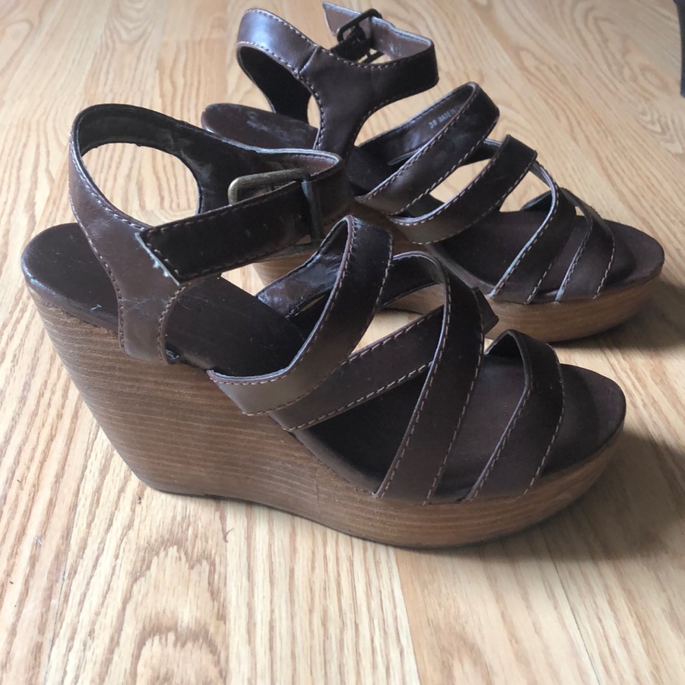 Wedge sandals